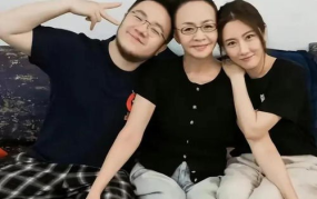 娱乐八卦爆料姐妹吃瓜微博,姐妹吃瓜微博，揭秘明星幕后故事